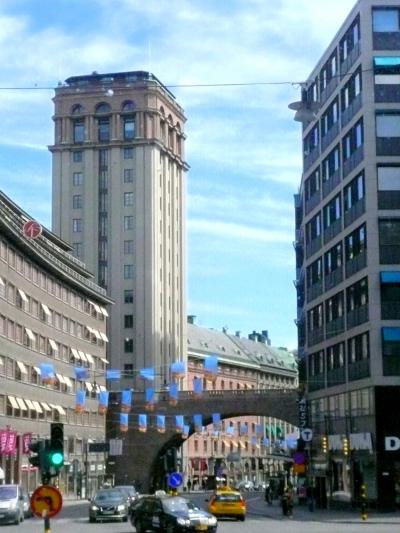 スカンジナビア旅情?:56市街散策モダンなクングス通りと瀟洒なストランド（海岸）通りfrom バス