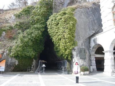 クロアチア・スロベニア2カ国周遊８日間～ポストイナ鍾乳洞