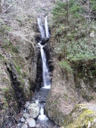 梅ヶ島温泉にある観光滝『三段の滝』◆静岡の滝紀行【その３】