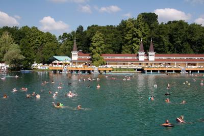 2007ハンガリー Vol.7-ヘーヴィーズ：温泉湖で極楽