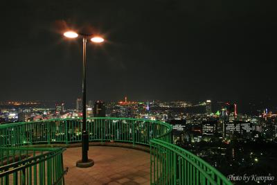 『夜景百選』　ビーナスブリッジ（ヴィーナスブリッジ）から見る夜景。　/兵庫県神戸市中央区
