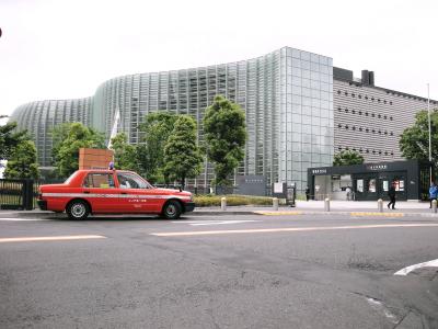 国立新美術館