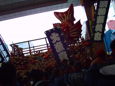 雨の中の青葉祭り