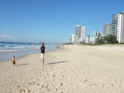 ゴールドコーストの空は真青だった。