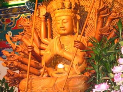 マスクしているのは日本人