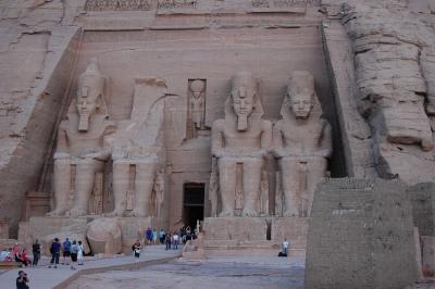 ファラオに会いたくて　エジプト?　静かなアブシンベルの朝