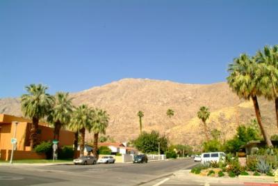 パームスプリングの週末 the Weekend Palm Springs（パーム・スプリングス）：（最新料金