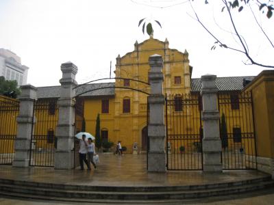 雲南省・南ルートの旅 　（44） さらば昆明