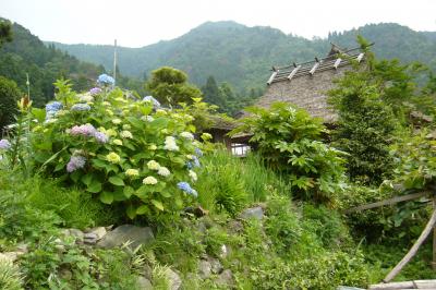 京都美山の「かやぶきの里」と、胡麻の「かやぶきコンサート」