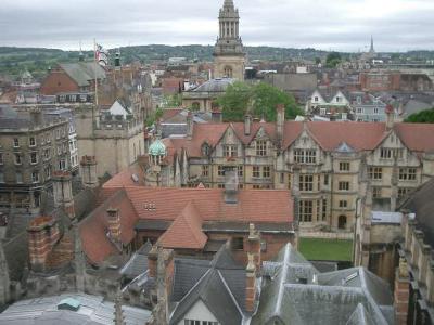 University Church of St. Mary the Virgin のタワーに登ってOxfordを一望する