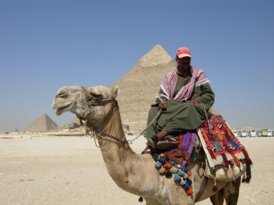 エジプト　ピラミッド見て帰る旅