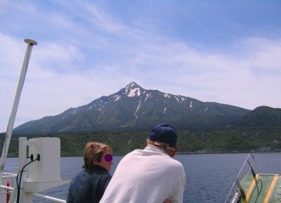 利尻島　天然色の楽園はレンタカーで ・・・