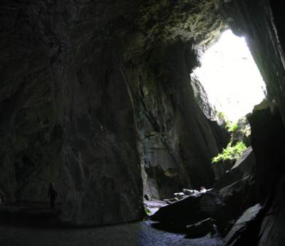 ヴァージンアトランティックアッパークラスで行くコッツウォルズ＆湖水の旅10 The Cathedral Cave カテドラルケープ