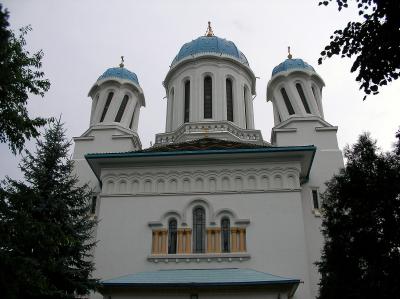 ルーマニア・ブゴヴィナの僧院とモルドヴァ?ウクライナ・チェルノフツィ