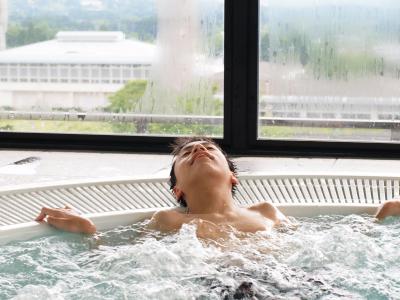 ２００９年７月　箱根甲子園の初めてのプールは３分でおしまいでしたが、家族風呂でゆったりと寛ぎました。