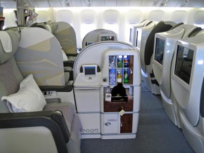  Around The World / Emirates B772 First Class 