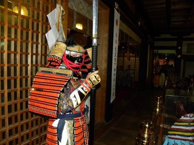 ２００９　王子神社　田楽舞　雨　社殿にて