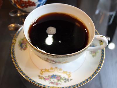 心も満たされて飲む　コーヒー　永青文庫　別館サロン