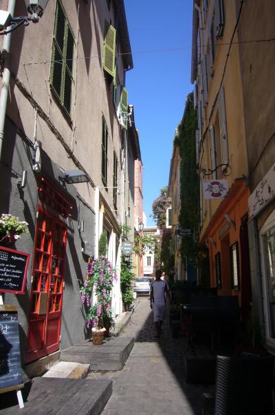 南仏コートダジュール~サントロペ(6)…サントロペの旧市街