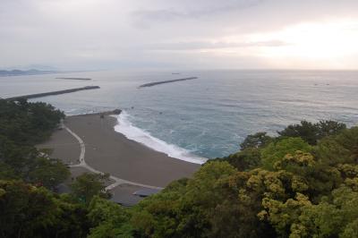 桂浜から　太平洋を　望む