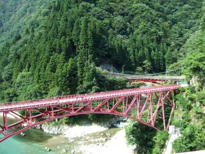 立山・黒部アルペンル−ト（トロッコ電車に揺られて）