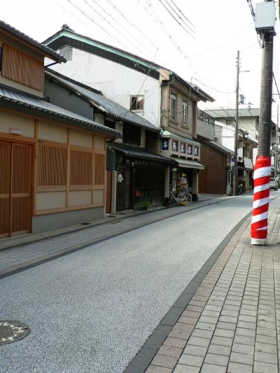日本の旅　関西を歩く　大阪・岸和田だんじり祭を待つ街並み