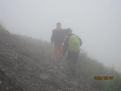 百名山６９座越後駒ケ岳・７０座平ケ岳連続登頂（６）駒ケ岳下山。