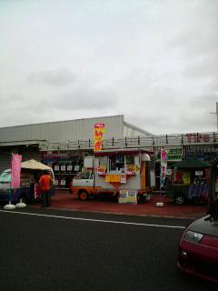千葉県習志野市　クレープ、焼きそば、ケバブ移動販売　日産カレスト