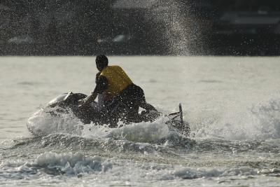 浜名湖でウェイク・ボード＆マリンジェット（ＰＷＣ）　　/浜名湖のマリーナ、ベルマリンにて