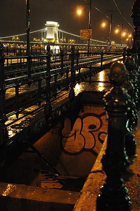 ★ヨーロッパあちこち（１２） −雨の夜のドナウ河畔へ