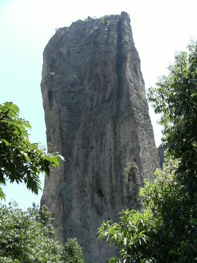 憧れの１枚岩まで続く優しさの架け橋 ... 時々トラブル発生 （縉云日帰りの旅・前編）