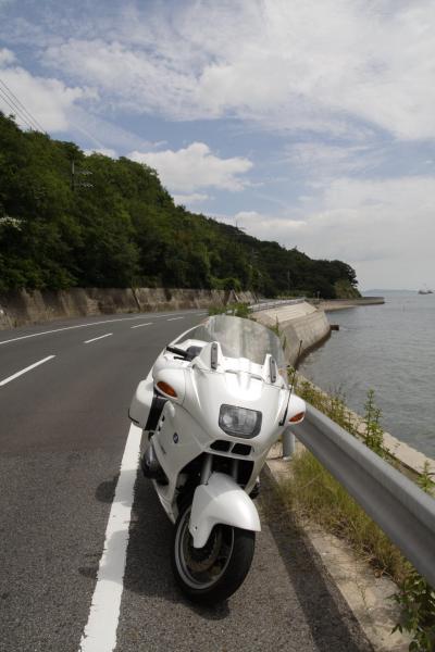 走れイワン　瀬戸内海奇行　その二　青い海と白い雲