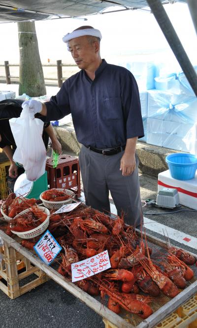 千葉県夷隅郡御宿町で開催された　”おんじゅく伊勢えび祭りと伊勢えび直売会”