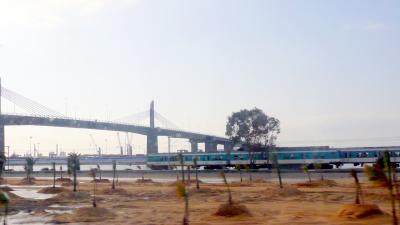 crt01チュニスのホテルからも望んだカルタゴへの途上の湖水の道の景観