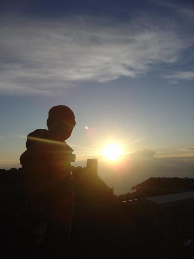 人生2度目の富士登山は杖・ポールなしで!! これも修行だ。。。