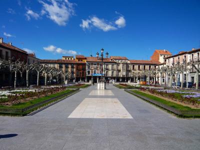 地元人のフリをして大学都市、アルカラ・デ・エレーナスへ