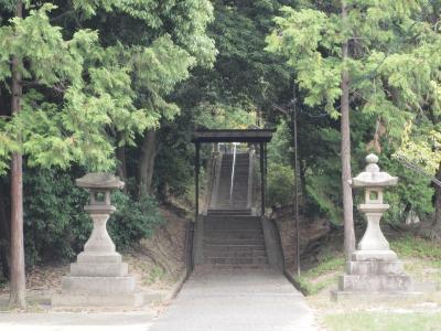 穂積城跡（春日神社）へ行く