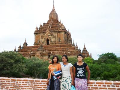 イラワジの畔の千仏千塔/バガン1日目