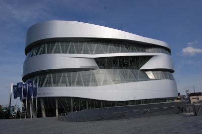 シュツットガルト　MercedesBenz MUSEUM -メルセデスベンツミュージアム-