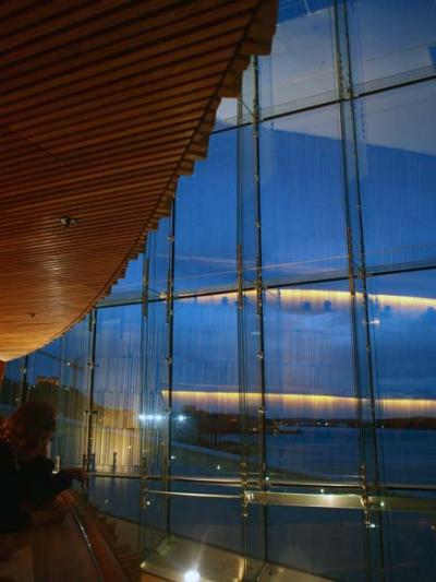 世界の建築シリーズ (8) ： オスロのオペラハウス　2　−　Operaen in Oslo