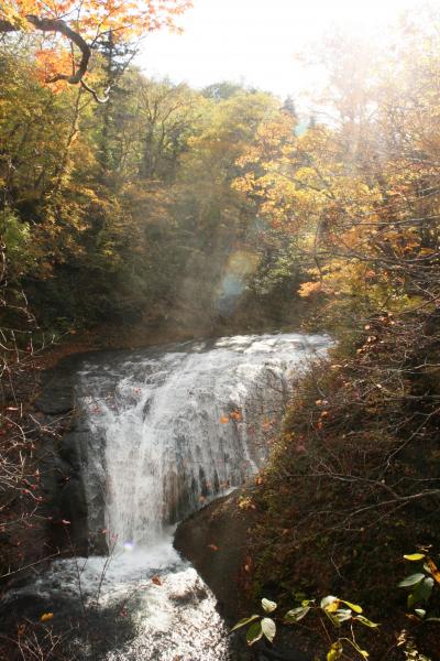 2009.10 まだまだ知らない北海道がいっぱい！紅葉の恵庭三滝巡り-白扇滝・ラルマナイ滝・三段滝