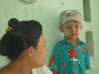 ミャンマーひとり旅　さまよえる　『アンコール芸術』　マハムニ・パヤー