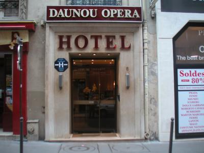 パリ　プチホテル　ドヌーオペラ　DAUNOU OPERA