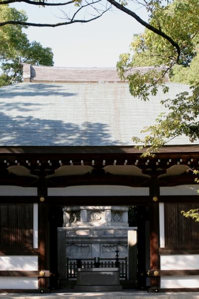 2009秋、日泰親善のシンボル覚王山日泰寺(5/5)：釈尊遺骨、福沢桃介顕彰碑、観世音菩薩像