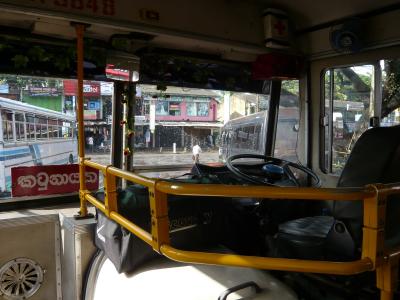 2009年9月　アジア旅行　その８：スリランカのバス②