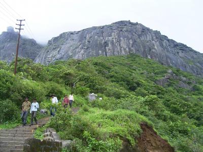 ラジャスタンとグジャラートの旅１２【ギルナール山とガンジーの町】