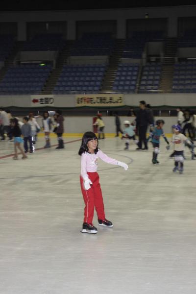 日本ガイシホールでアイススケートしました