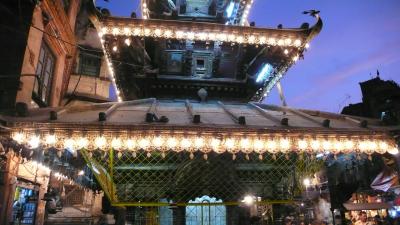 ネパールへの旅　夕闇編