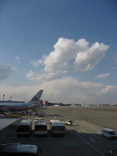 旅の出発口　成田空港