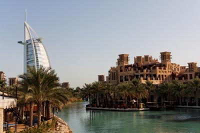 魅惑のドバイ マディナジュメイラの風景